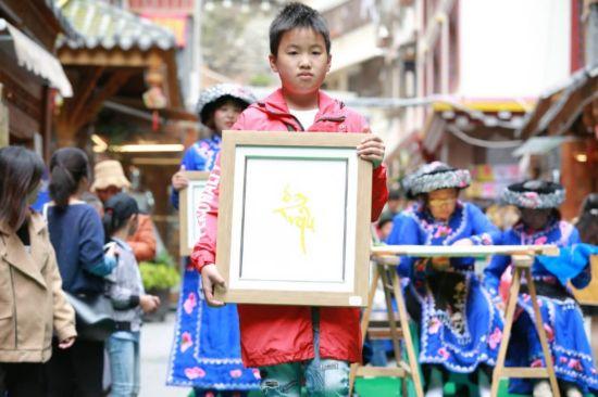 活动现场。图片由康定住建局提供