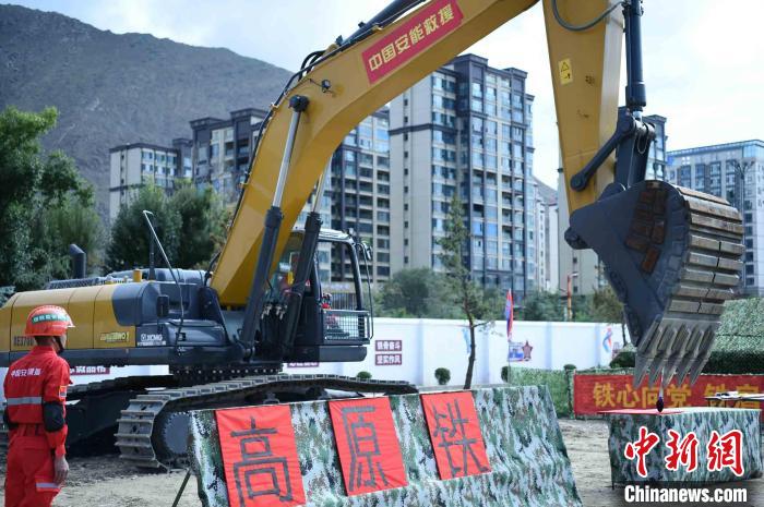 西藏自治区首次成立自然灾害工程救援基地