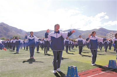 西藏教育：腾飞70年