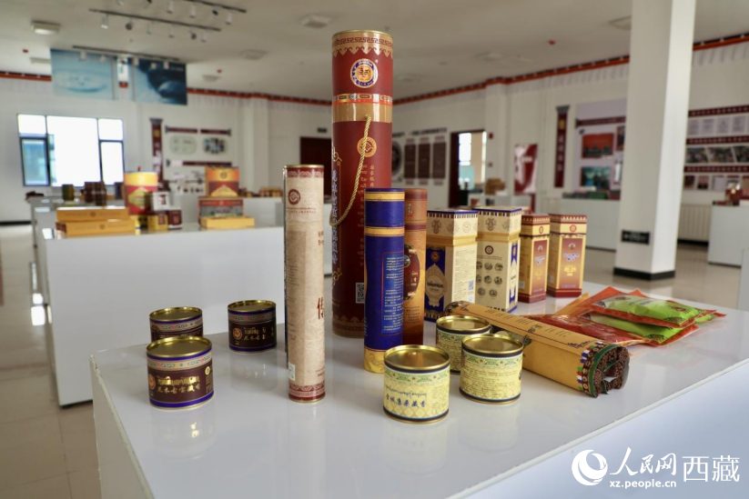 图为各式各样的藏香产品。人民网记者 次仁罗布摄