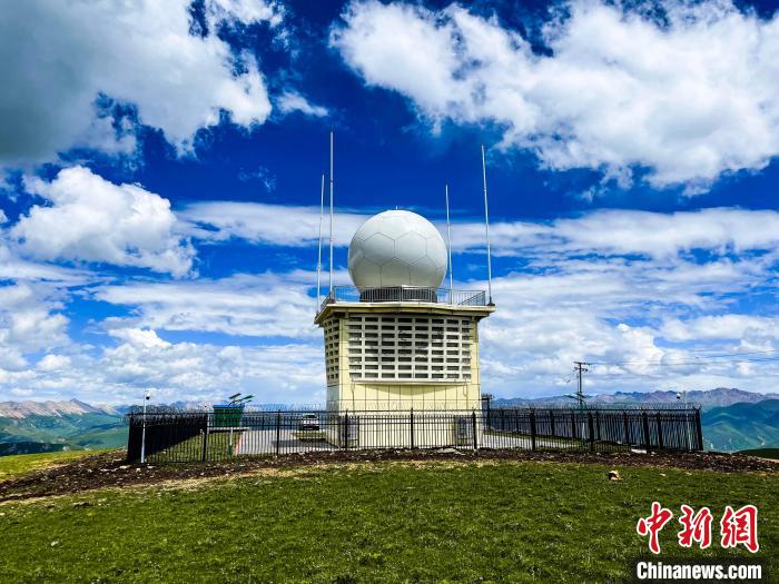 中国海拔最高的天气雷达站在青海玉树建成