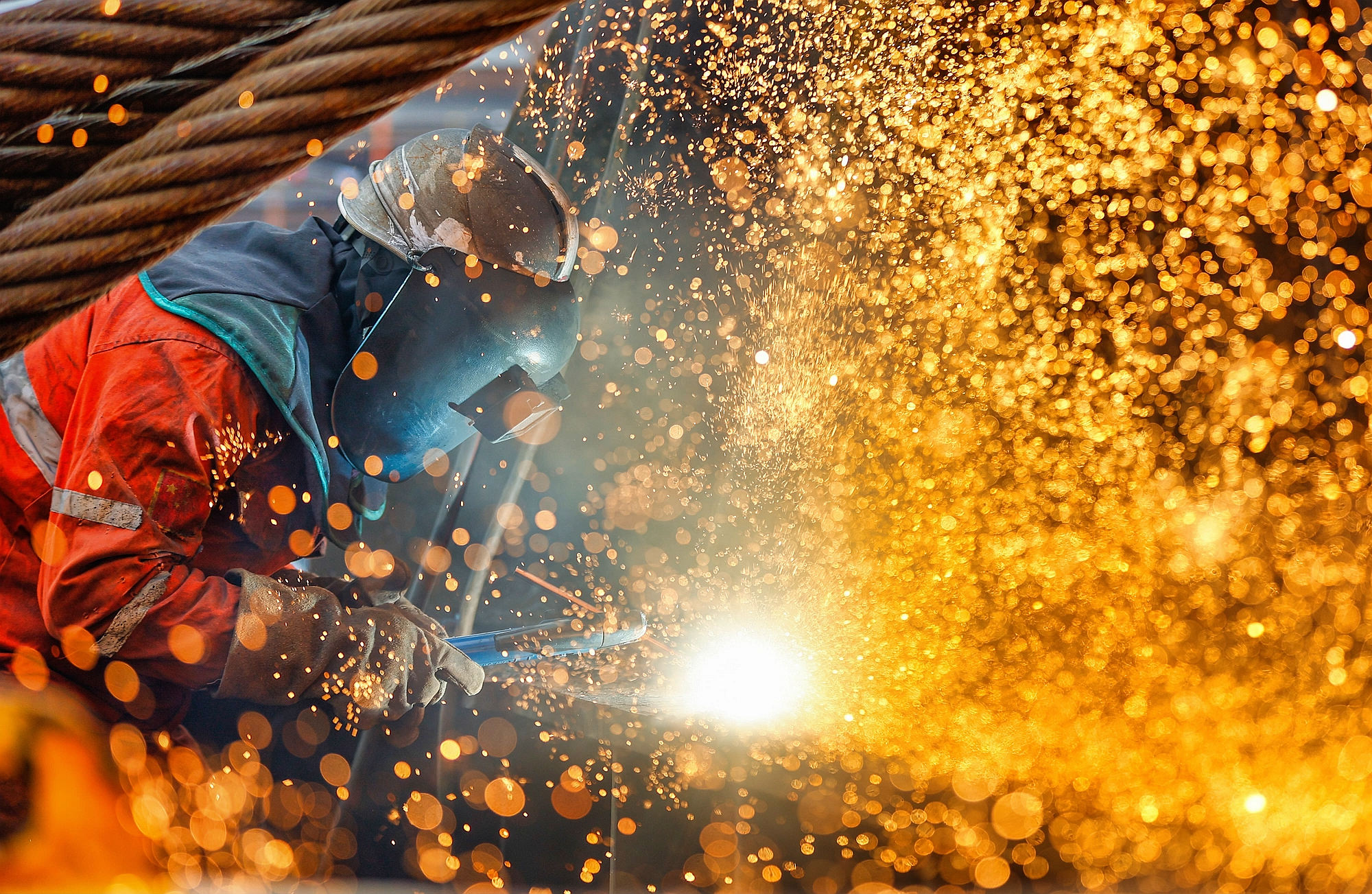 △ 2026年1月29日,在天津市滨海新区,海上油气平台建设工人进行现场施工。 △ 2026年1月29日,在天津市滨海新区,海上油气平台建设工人进行现场施工。