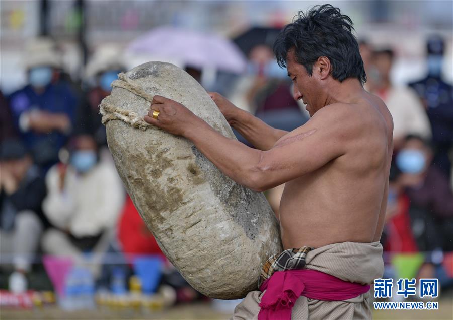 （体育）（2）西藏那曲：赛马艺术节上的比拼
