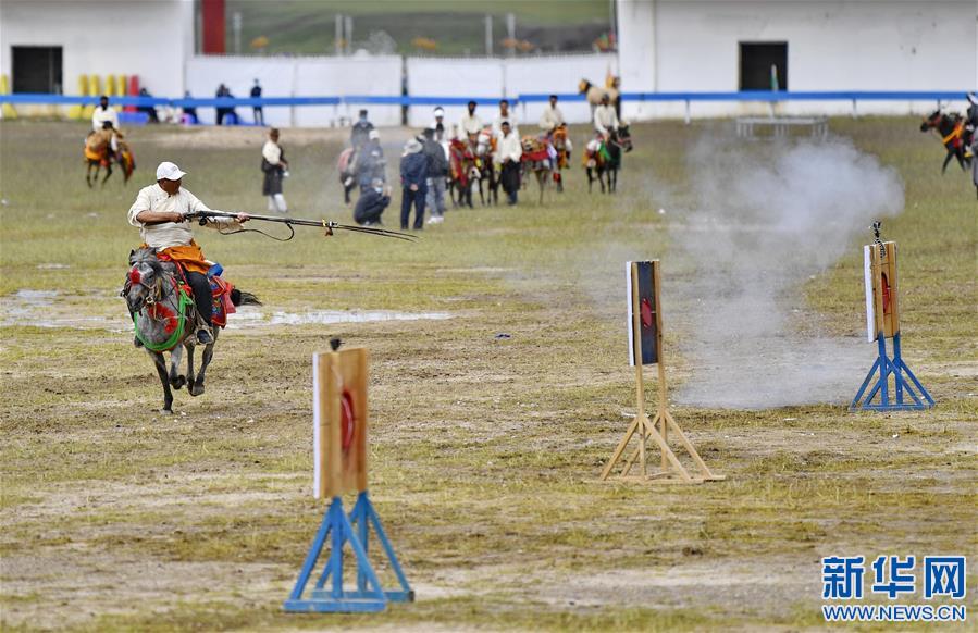 （体育）（4）西藏那曲：马背竞技