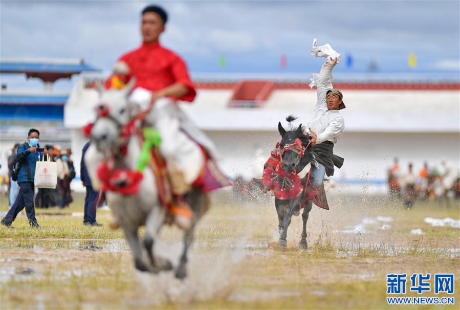 （体育）（12）西藏那曲：马背竞技