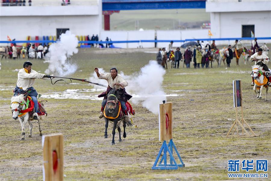 （体育）（13）西藏那曲：马背竞技