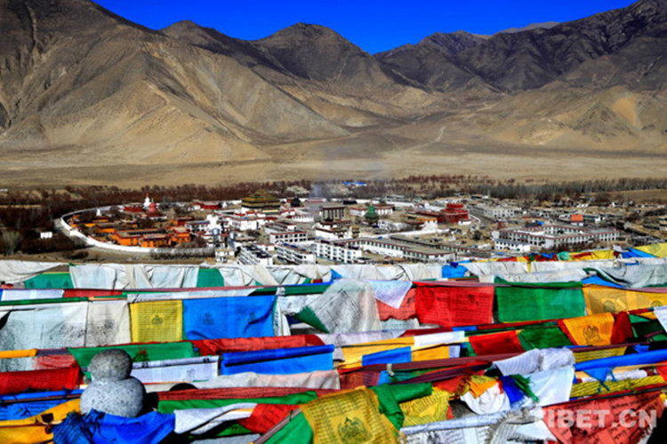 西藏第一座寺庙——桑耶寺 摄影：成卫东_副本.jpg