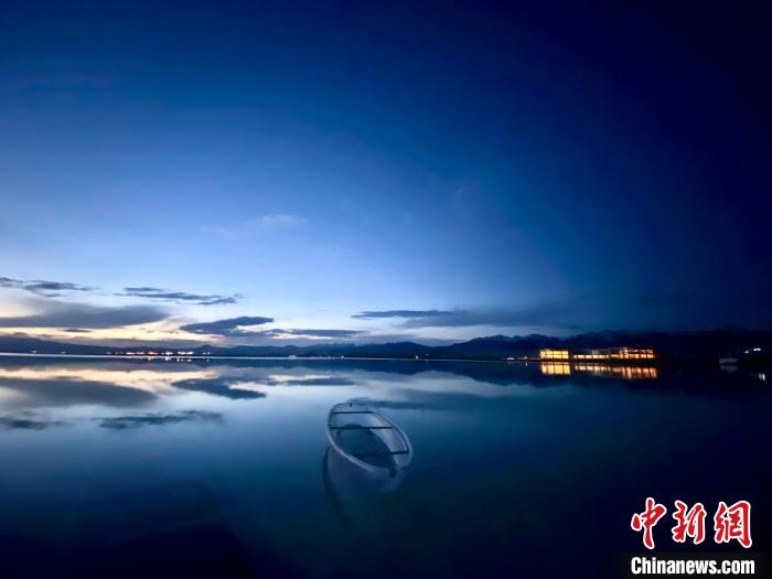 图为茶卡天空壹号景区。 李江宁 摄
