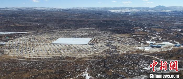 图为高海拔宇宙线观测站(LHAASO，中文音译“拉索”)。　中国科学院高能物理研究所供图