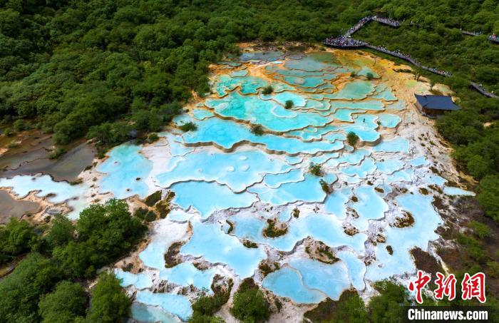 黄龙风景名胜区风光。　黄龙风景名胜区供图