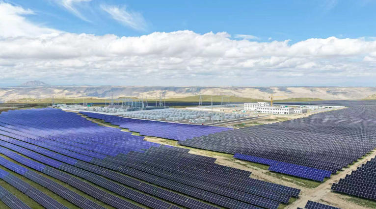 青海新型电力系统科研实证基。刘玉斌摄
