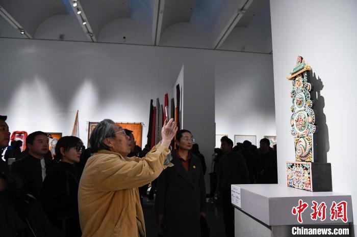 100件精品佳作汇聚西藏工艺美术巡展拉萨启幕