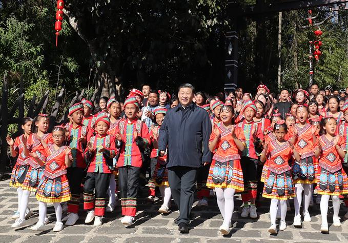 团圆年丨石榴花开相映红