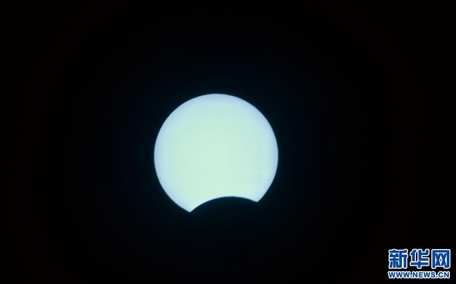 (社会)(1)“夏至日”迎“日环食”