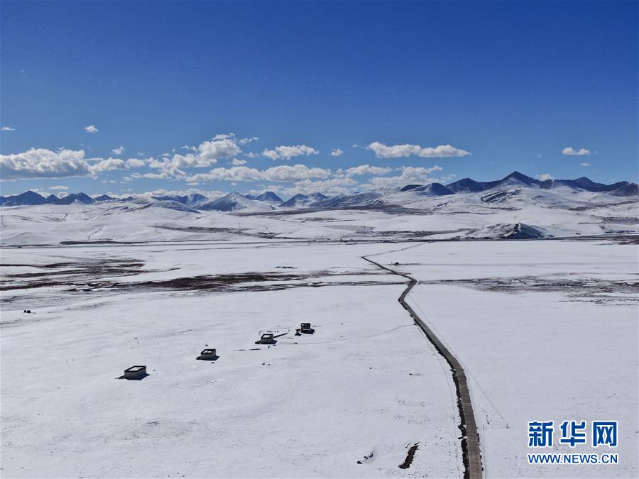 （社会）（4）雪后的嘉塘草原