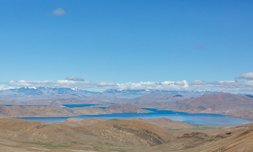 羊卓雍措.jpg