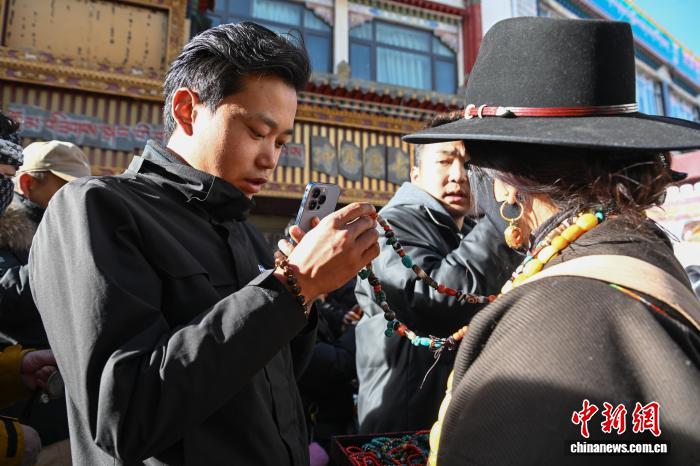 拉萨冲赛康:百年集市的电商活力